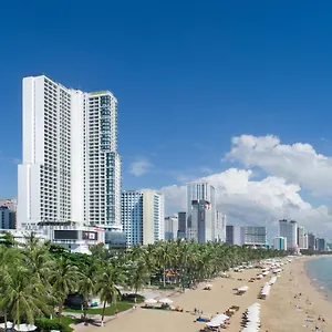 Vinpearl Beachfront 5* Nha Trang